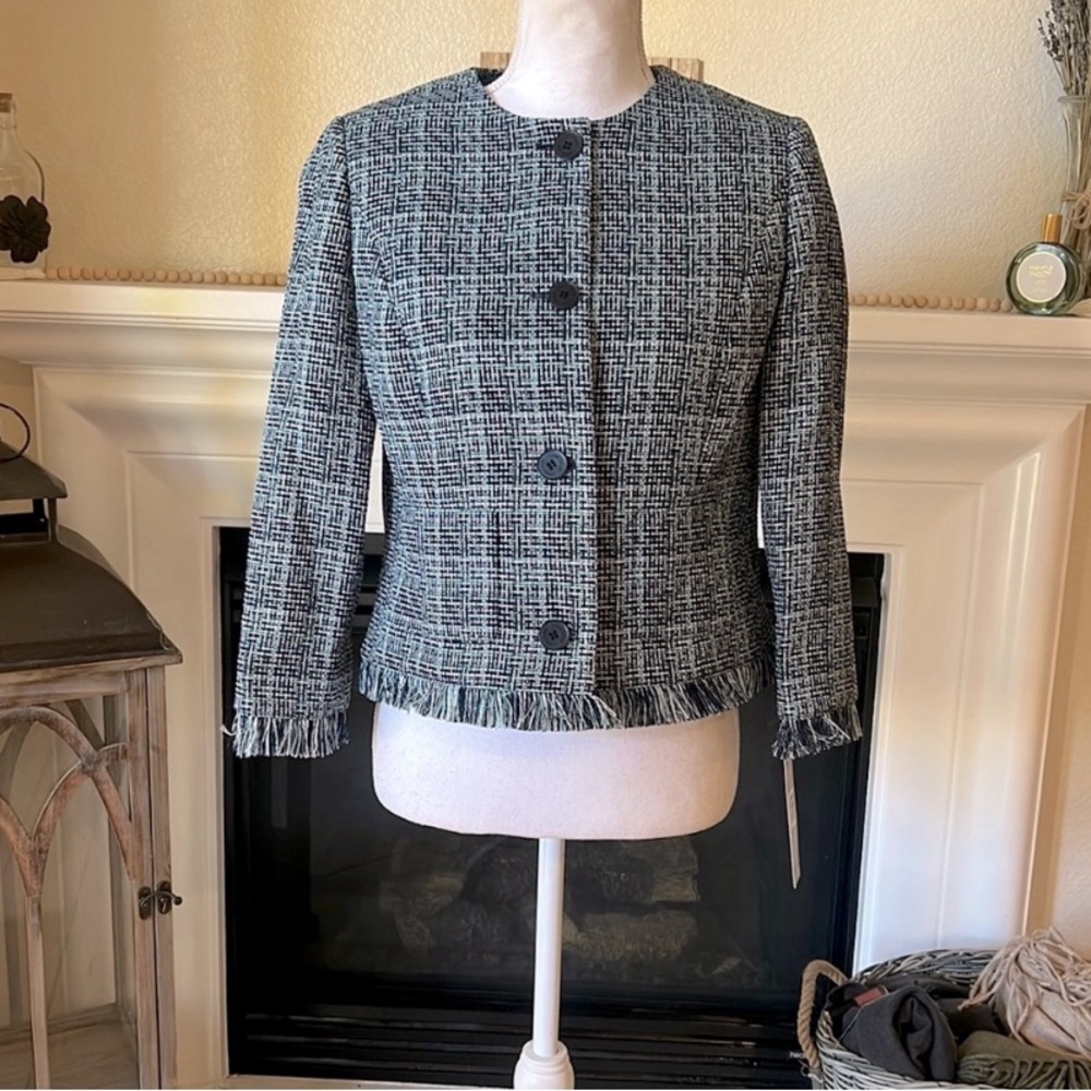 NWT, Tahari tweed style blazer